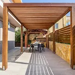 Georgia Apartment III
