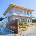 Georgia\'S Apartment No2