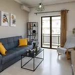 Central Apt. With Parking - 3 Min From Old Port