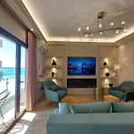 Rika\'S Sea View Apartment