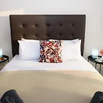 Room 25