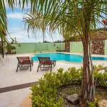 Villa Chloe - Amazing View Villa With Swimming Pool