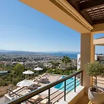 Villa City View - Heated Pool & Gym - Majestic Views - 5 Min Drive From Center