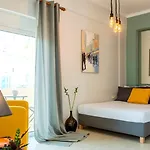 Luxury Apt - King Size Bed - Free Parking