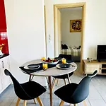 Cozy Snuggle- 2Min To Beach, 6Min Walk To Old Town