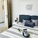 Cozy Snuggle- 2Min To Beach, 6Min Walk To Old Town