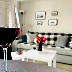 Cozy Snuggle- 2Min To Beach, 6Min Walk To Old Town