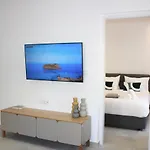 Camelia Home