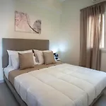 Makel Apartment