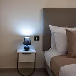 Makel Apartment