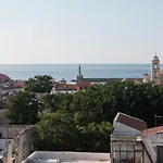 Sky-High Central Penthouse W. Stunning Views - 03
