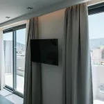 Sky-High Central Penthouse W. Stunning Views - 04