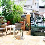 Kadiani\'S Residence By 8Essentially