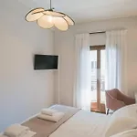 In Heart Of Old Town Saint Rocco\'S Chic Apt