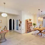 City Haven Apartment