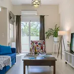Blue Iris: Stylish Apartment Just 10 Minutes Walk From Old Town Chania