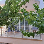 Chania Sweet Ground-Floor Apt