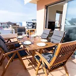 Seaty Luxury Apartment