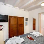 Bozzali Deluxe Hotel