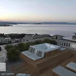Apartment With Rooftop Hot Tub