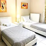 Christina_Apt