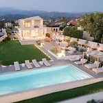 Centro Golden View Villa