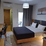 Deluxe City Hotel