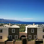 Scenic Seaview Apartment For Families & Groups