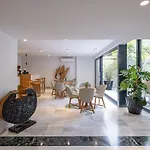 Avra City Boutique Hotel