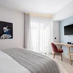 M City Hotel