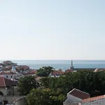 Sky-High 70Sqm Penthouse W. Stunning Views - 05
