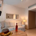 Alendra\'S City Center Studio