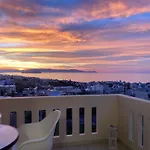 Stephanie\'S Place - Charming Apartment With Sea View