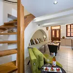 Camara Suites