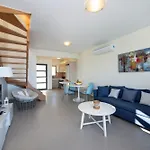 Ashlin Seaside Luxury Apartment
