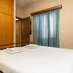 Big Spacious Apartment In The Heart Of The City!