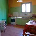 Earini Rooms And Apartments