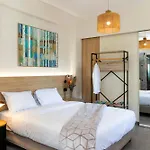 Stylish And Modern Apartment Near Nea Chora Beach