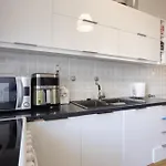 Cozy Apartment 50M To Beach, 5Min Walk To Old Town