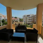 Zoi\'S Apartment