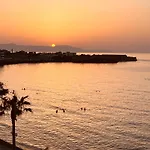 Zonapartments A Sea View-City Center