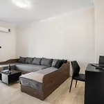 Uplevel Apartment, City & Sea View Next To Old Port