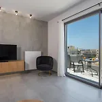 Aromi Apartments