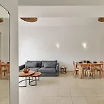 Casseiopia 5 Bedroom Villa On Beach With Pool