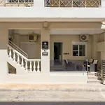Luxury Pearl, Steps To The Beach