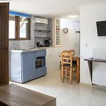 Estrella Mamouth Studio