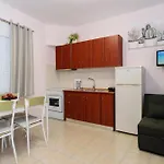 Marianthi\'S Maisonette