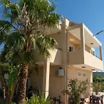 Green Orange Villa Near Platanias