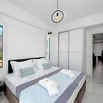 Luminosa Luxury Villa