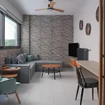 Dedalos City Apartment